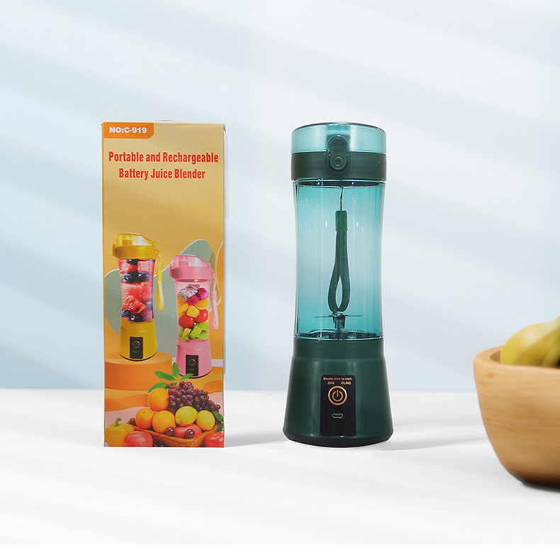 Portable Electric Fruit Juicing Blender