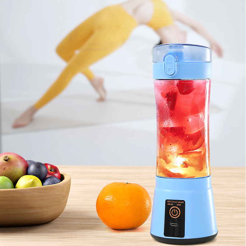 Portable Electric Fruit Juicing Blender